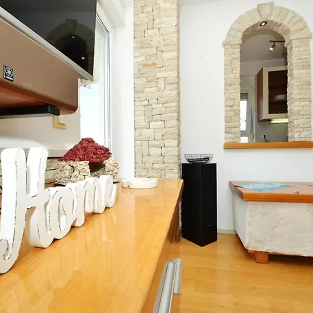 Barbora Apartment *