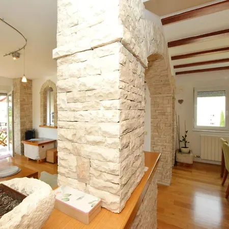 Barbora Apartment